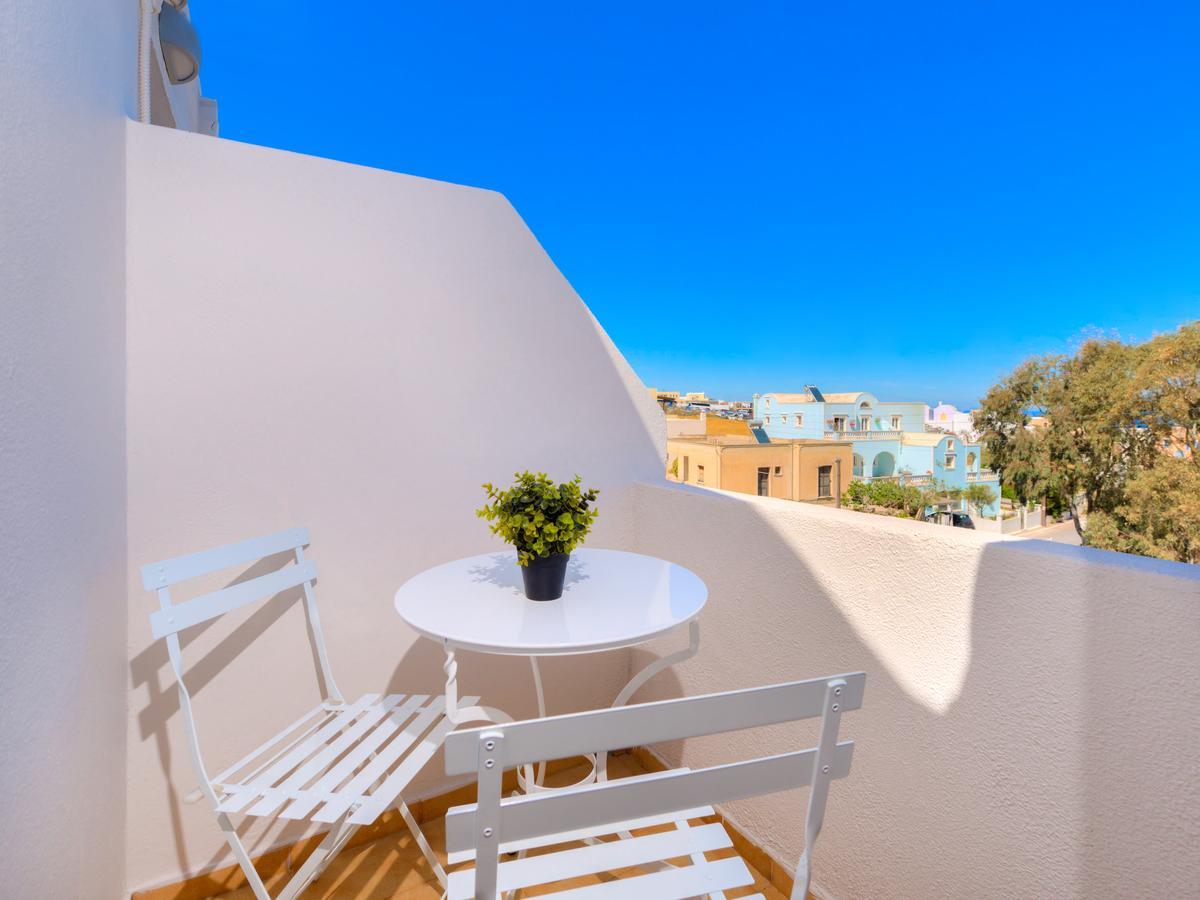 Alexander'S Great View Aparthotel Fira  Eksteriør bilde